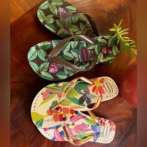 2 pairs Havianas flip flops